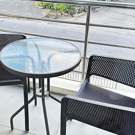 Auriflex House Bed and Breakfast Krabi town Exteriör bild