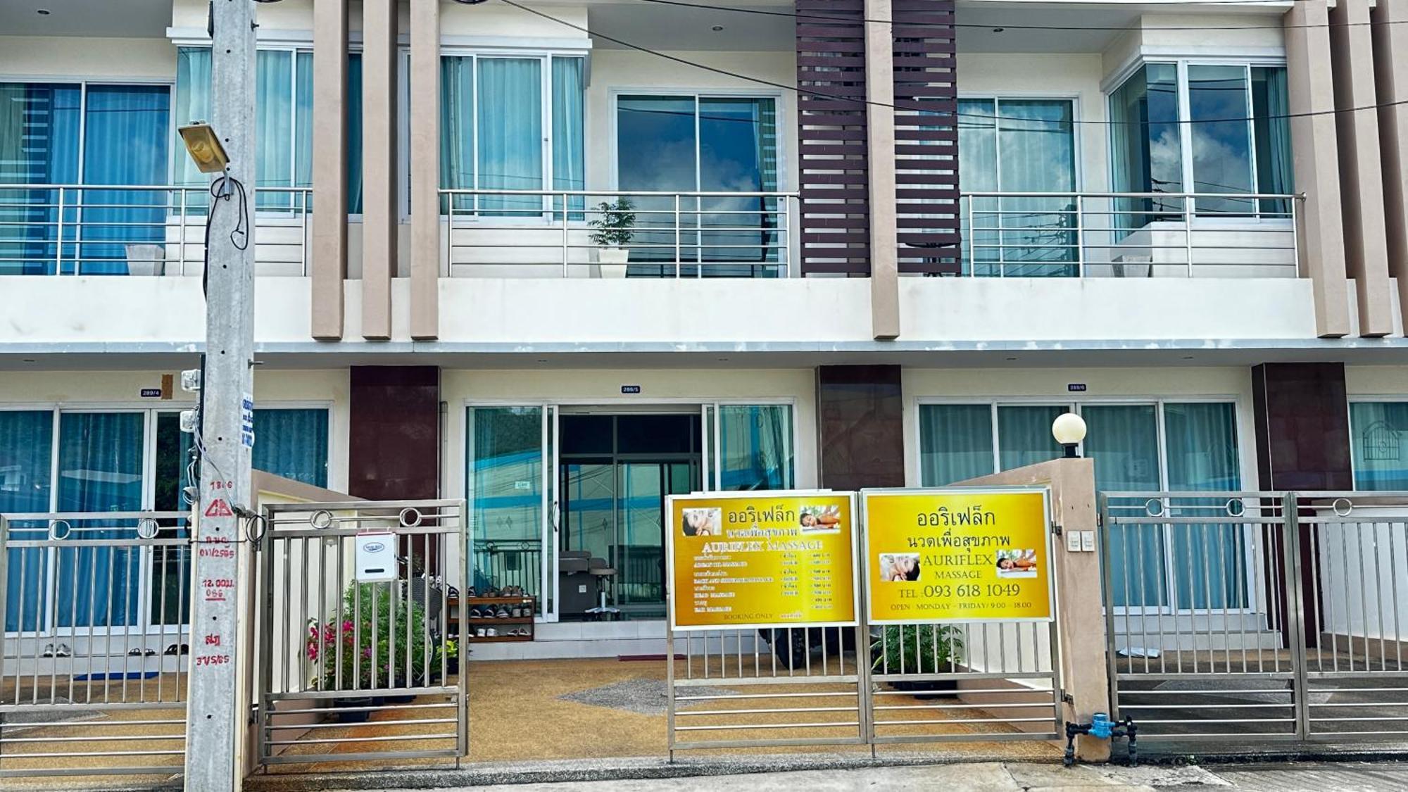 Auriflex House Bed and Breakfast Krabi town Exteriör bild